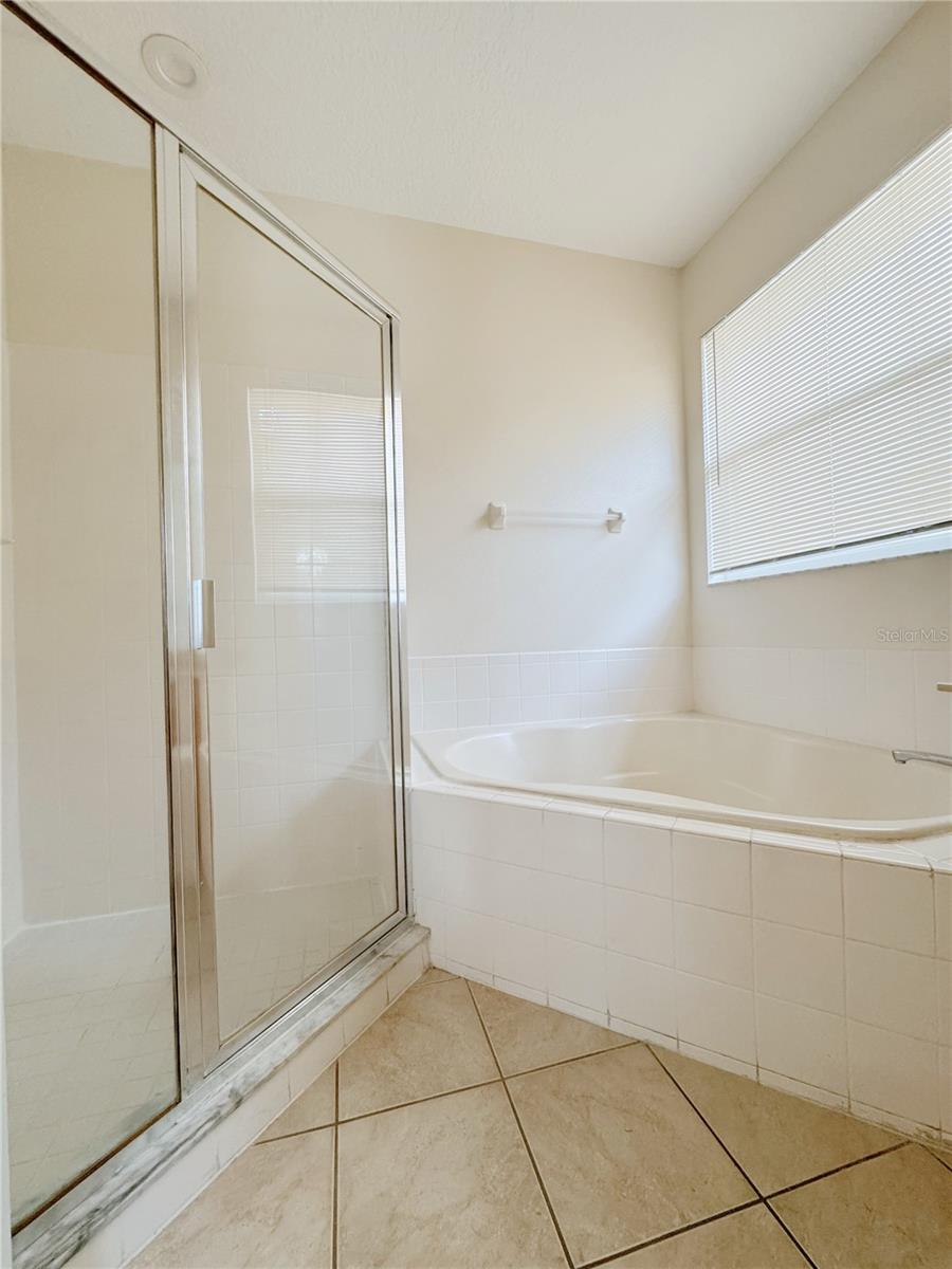 4932 BELLTHORN DR, ORLANDO, FL, 32837