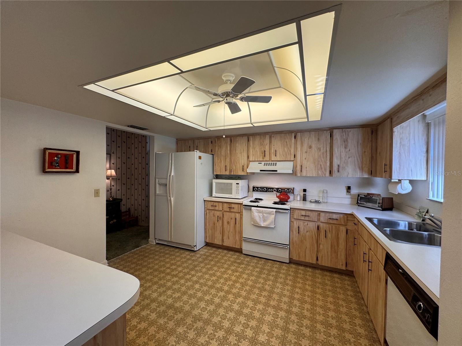 541 LAKE MYSTIC LN, LAKELAND, FL, 33813