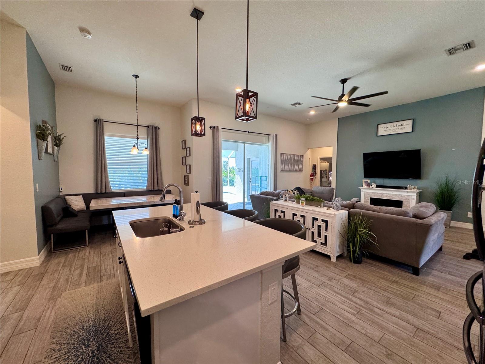 818 NE 38TH ST, CAPE CORAL, FL, 33909