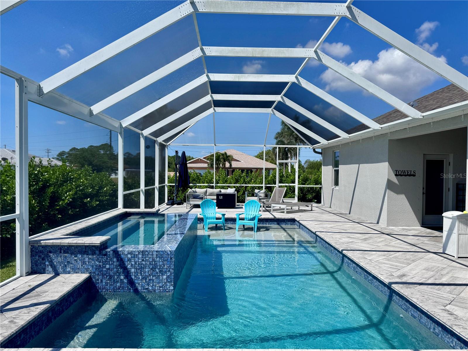 818 NE 38TH ST, CAPE CORAL, FL, 33909