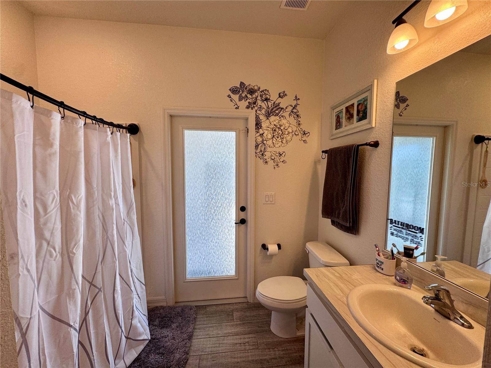 818 NE 38TH ST, CAPE CORAL, FL, 33909