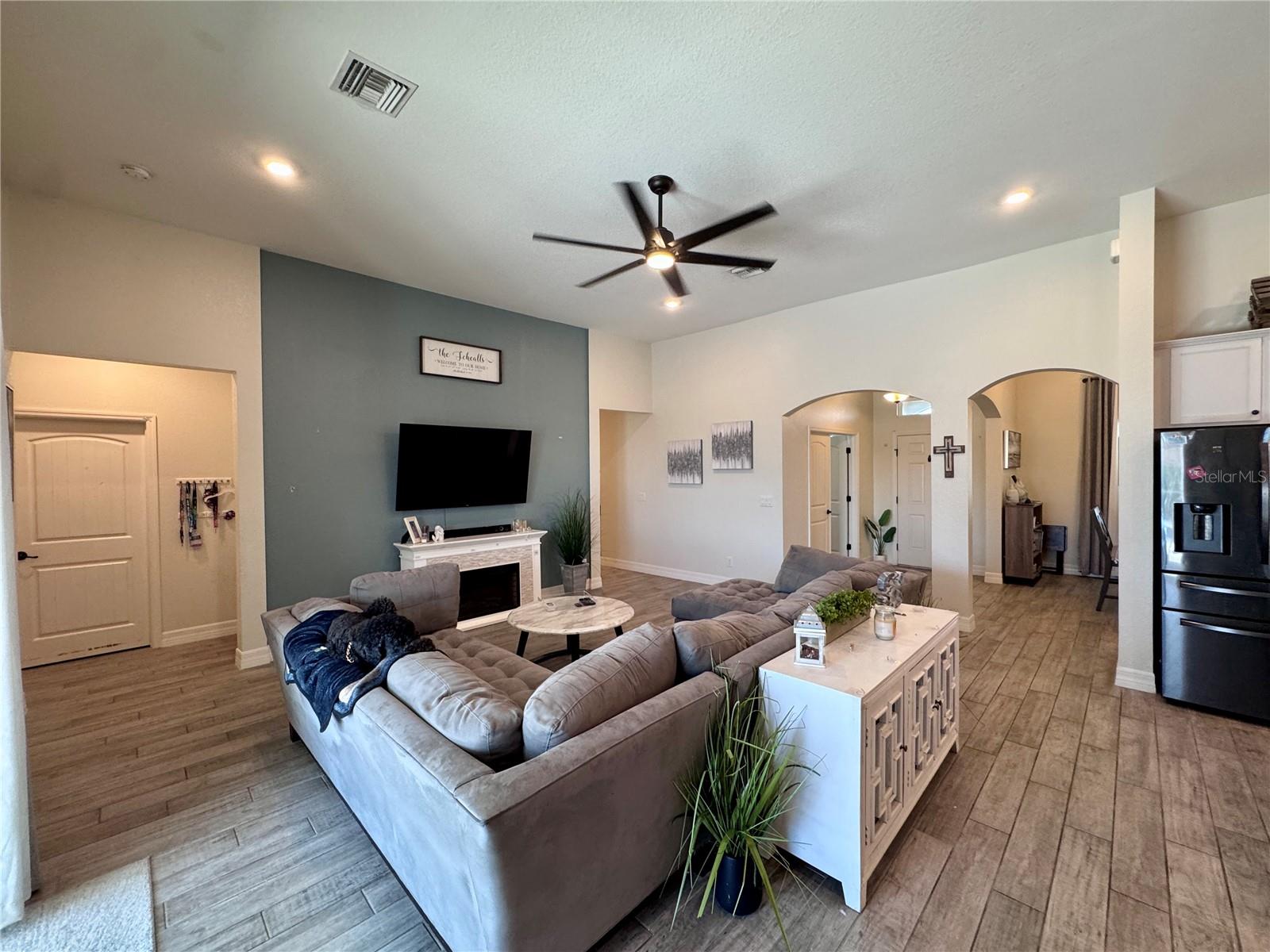 818 NE 38TH ST, CAPE CORAL, FL, 33909