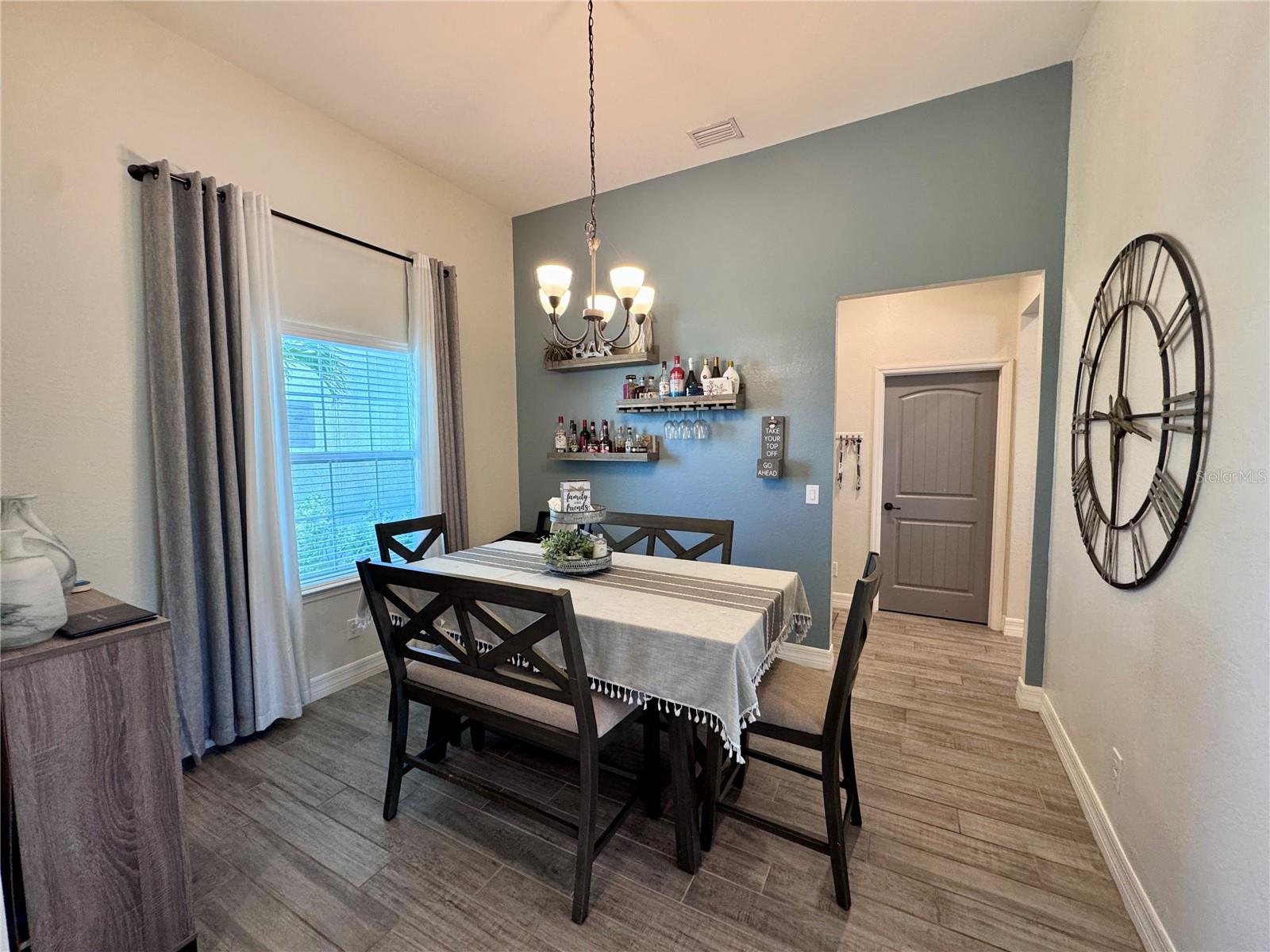 818 NE 38TH ST, CAPE CORAL, FL, 33909