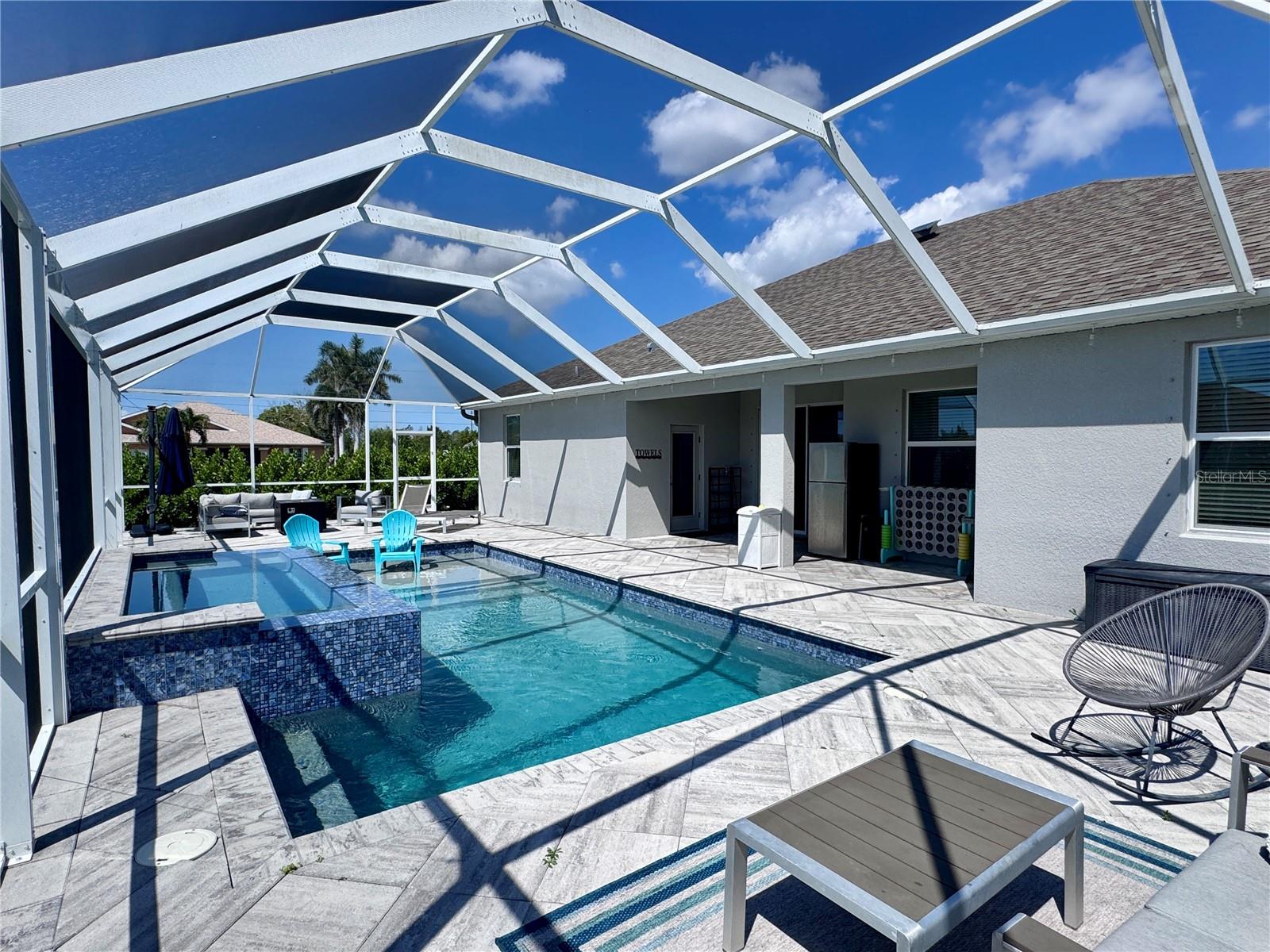 818 NE 38TH ST, CAPE CORAL, FL, 33909