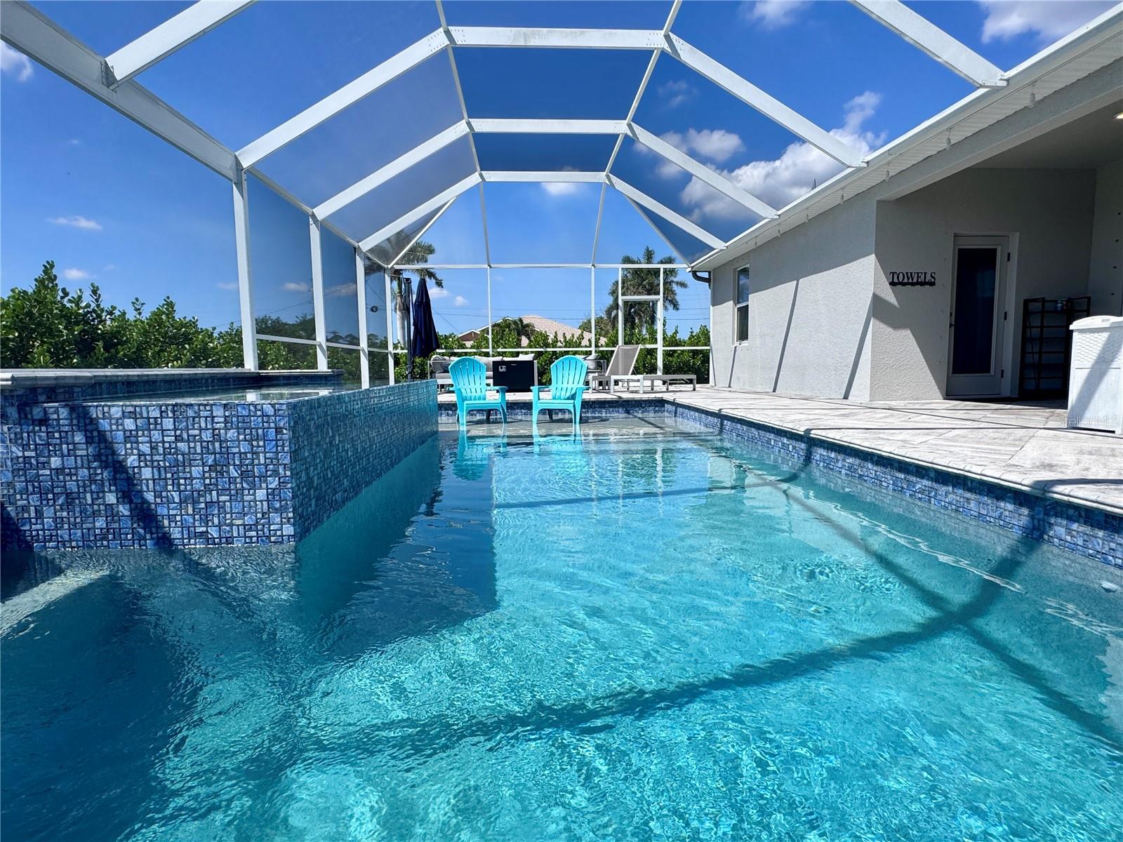 818 NE 38TH ST, CAPE CORAL, FL, 33909