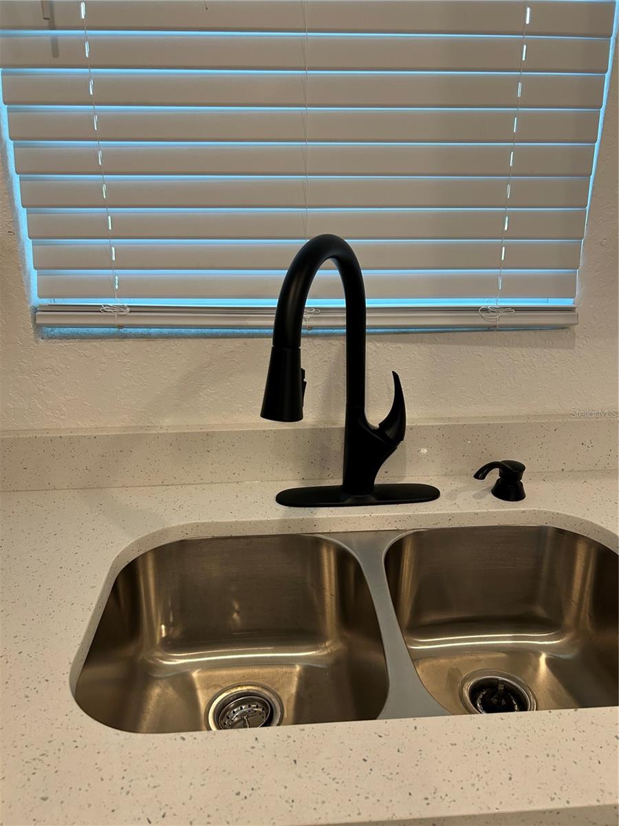 2451 W 18TH ST, SANFORD, FL, 32771