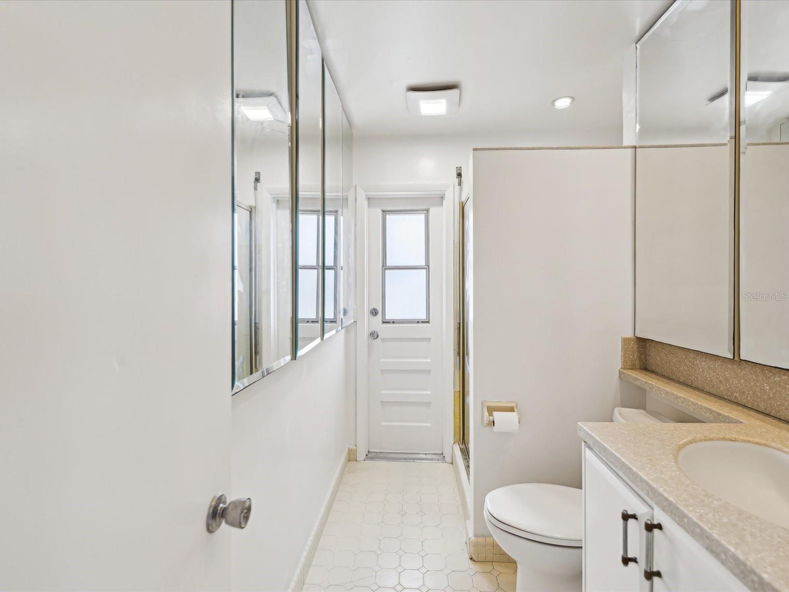 11549 48TH AVE N, ST PETERSBURG, FL, 33708