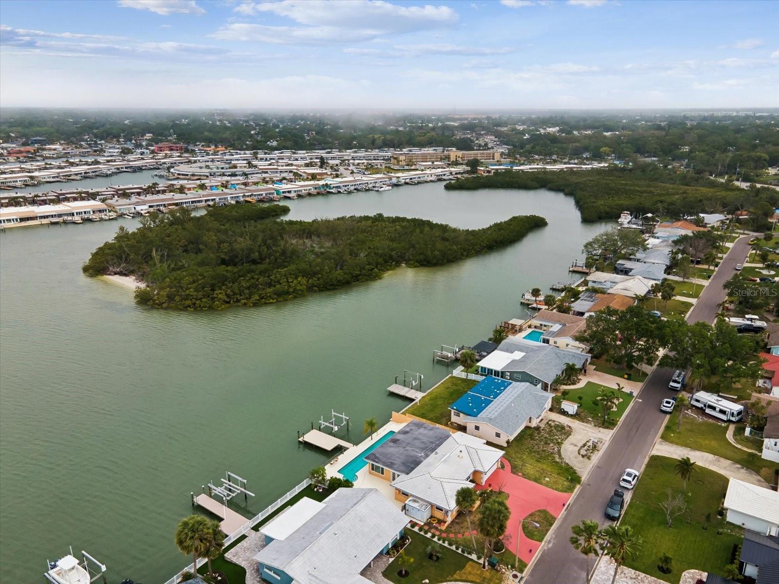 11549 48TH AVE N, ST PETERSBURG, FL, 33708