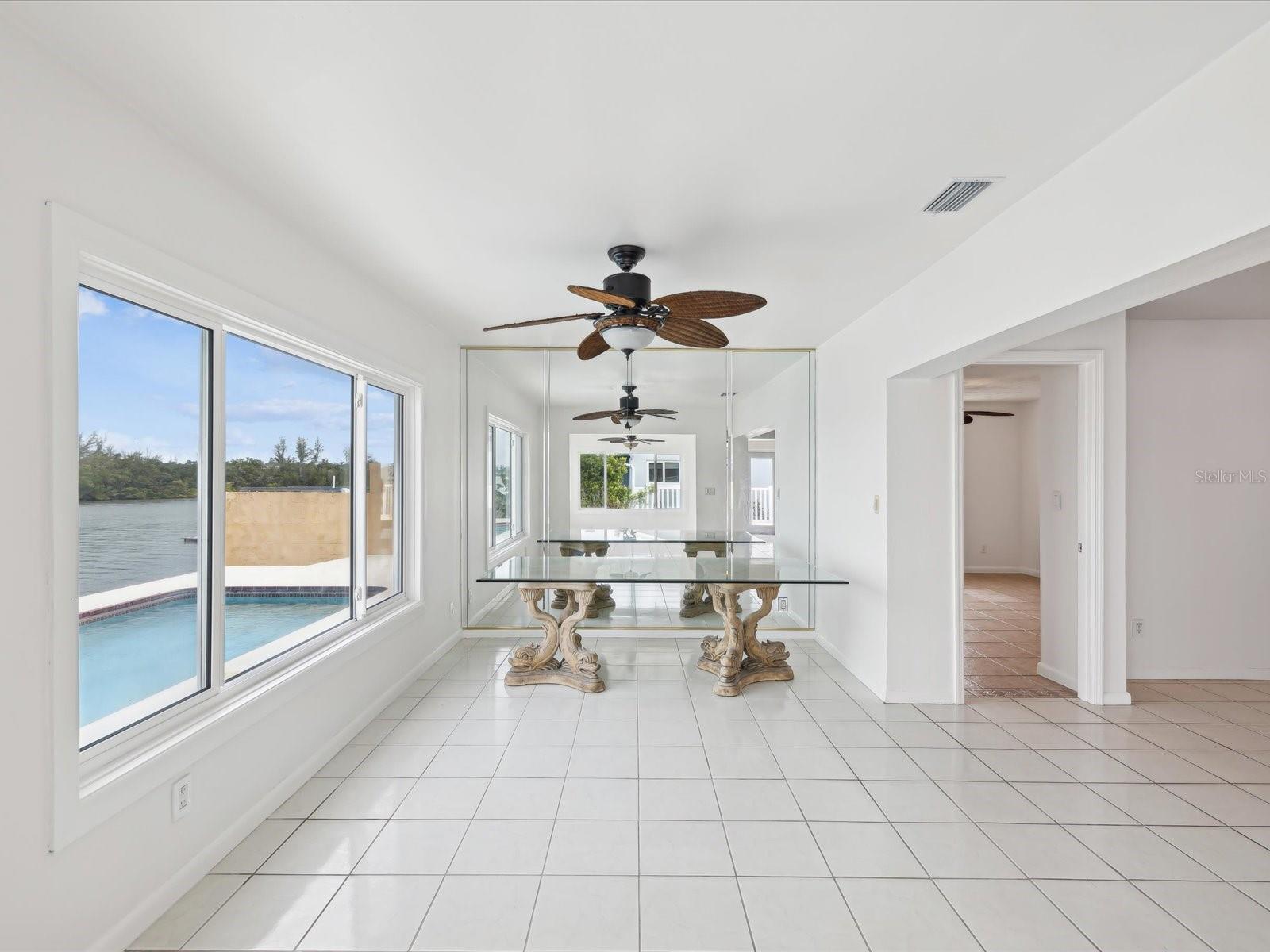 11549 48TH AVE N, ST PETERSBURG, FL, 33708