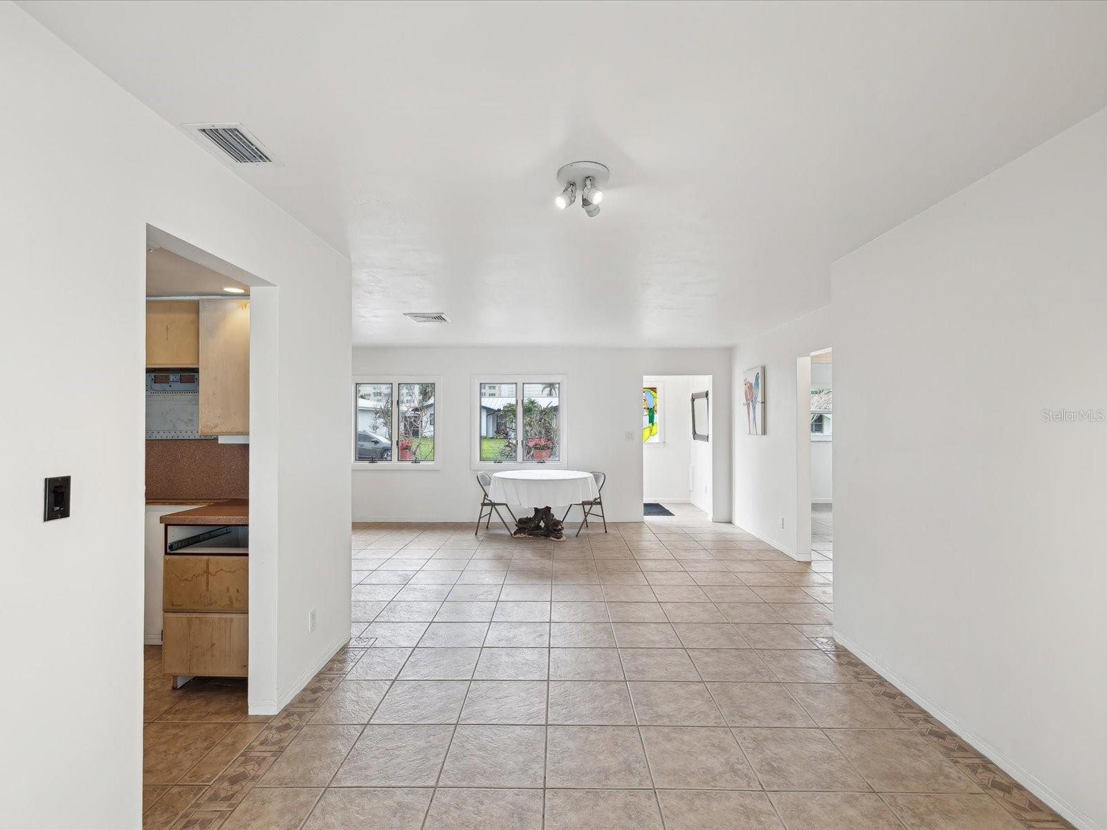 11549 48TH AVE N, ST PETERSBURG, FL, 33708