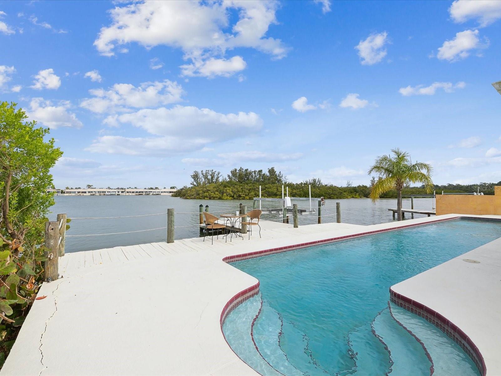 11549 48TH AVE N, ST PETERSBURG, FL, 33708