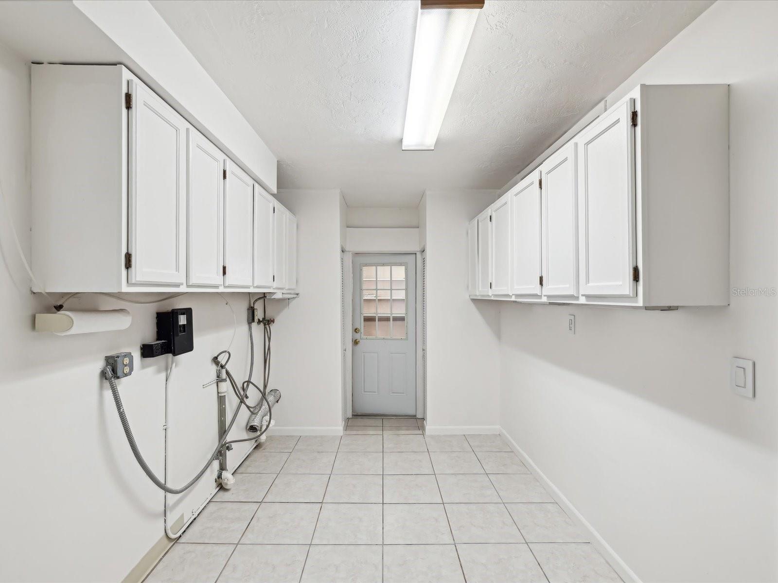 11549 48TH AVE N, ST PETERSBURG, FL, 33708