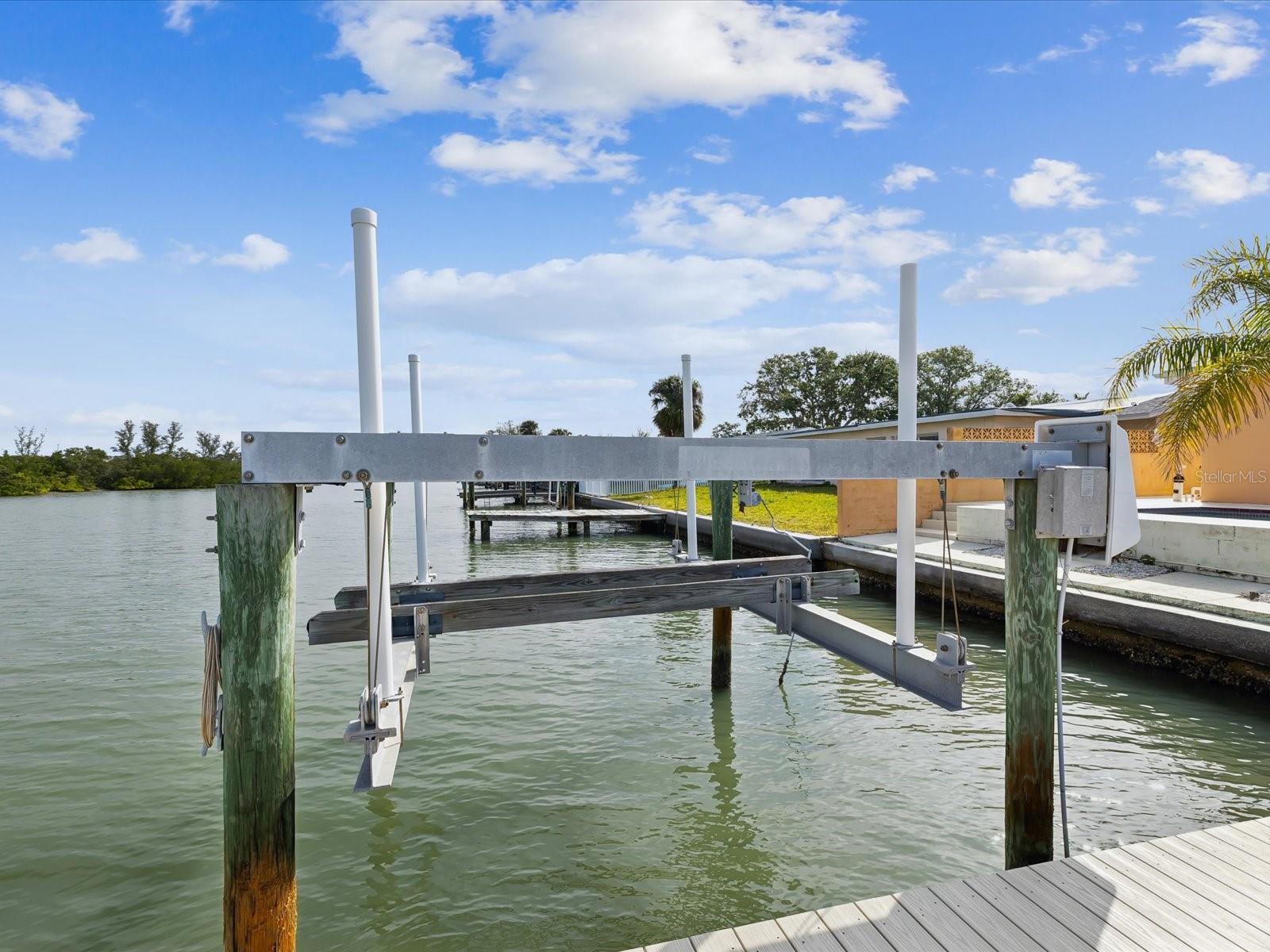 11549 48TH AVE N, ST PETERSBURG, FL, 33708