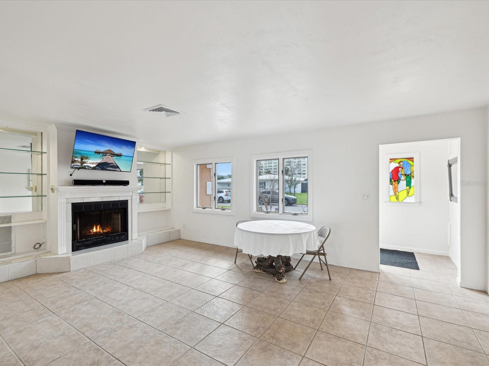 11549 48TH AVE N, ST PETERSBURG, FL, 33708