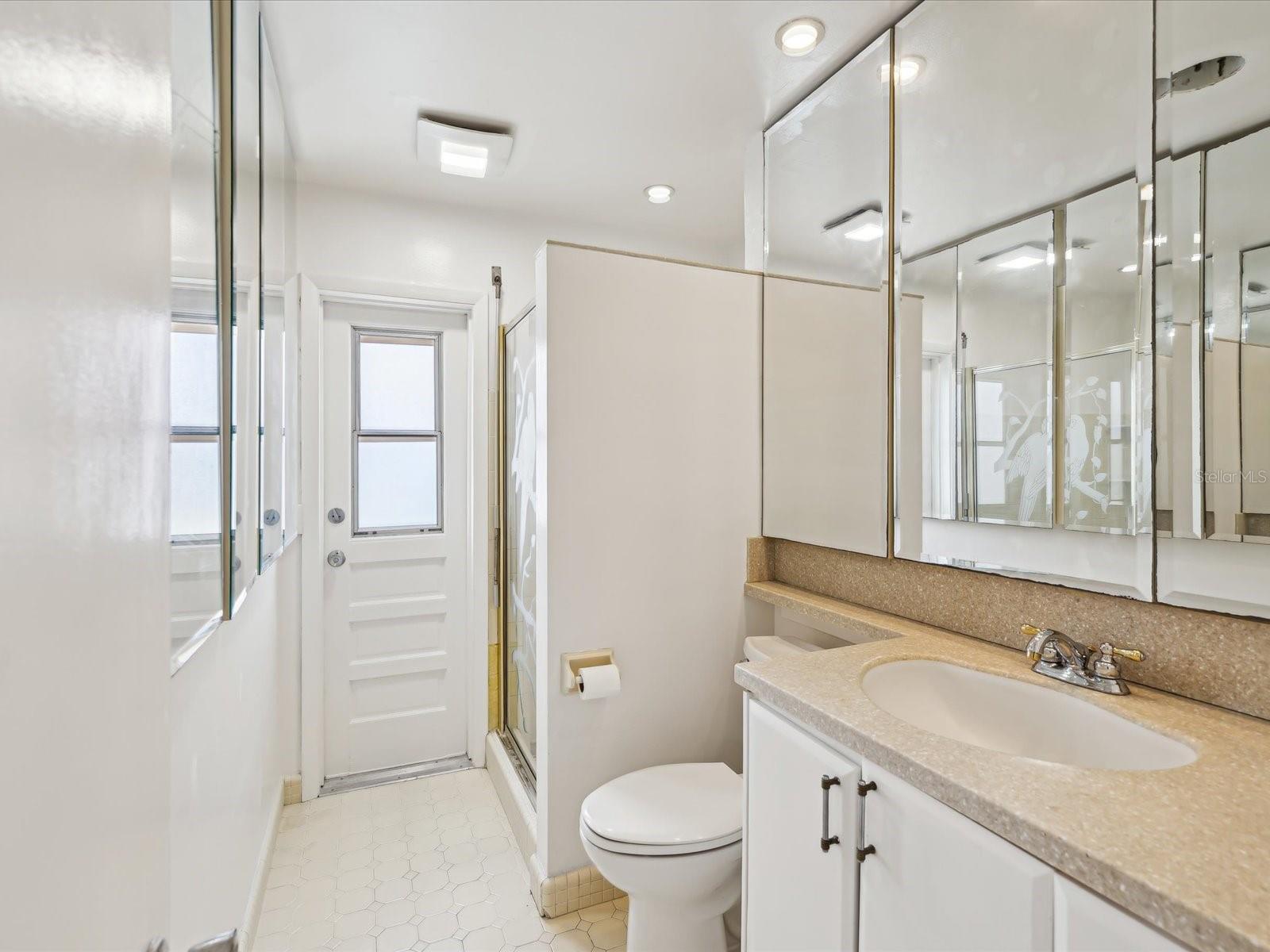 11549 48TH AVE N, ST PETERSBURG, FL, 33708