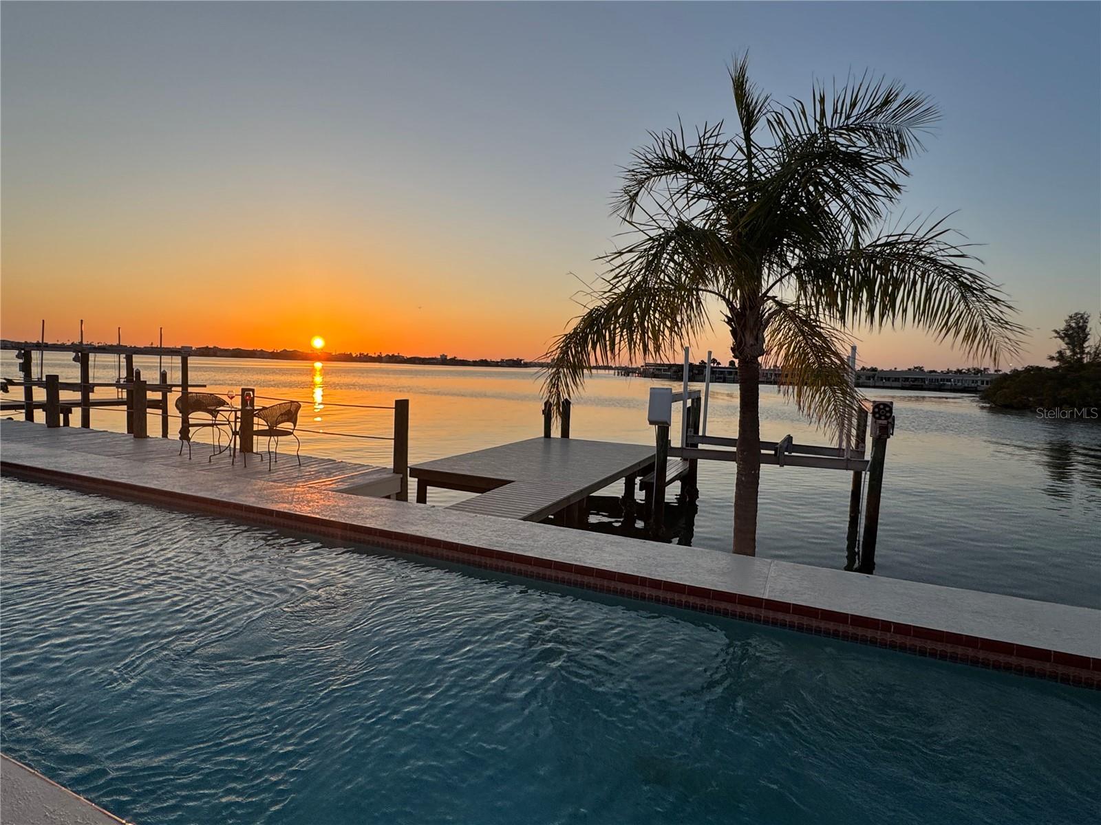 11549 48TH AVE N, ST PETERSBURG, FL, 33708