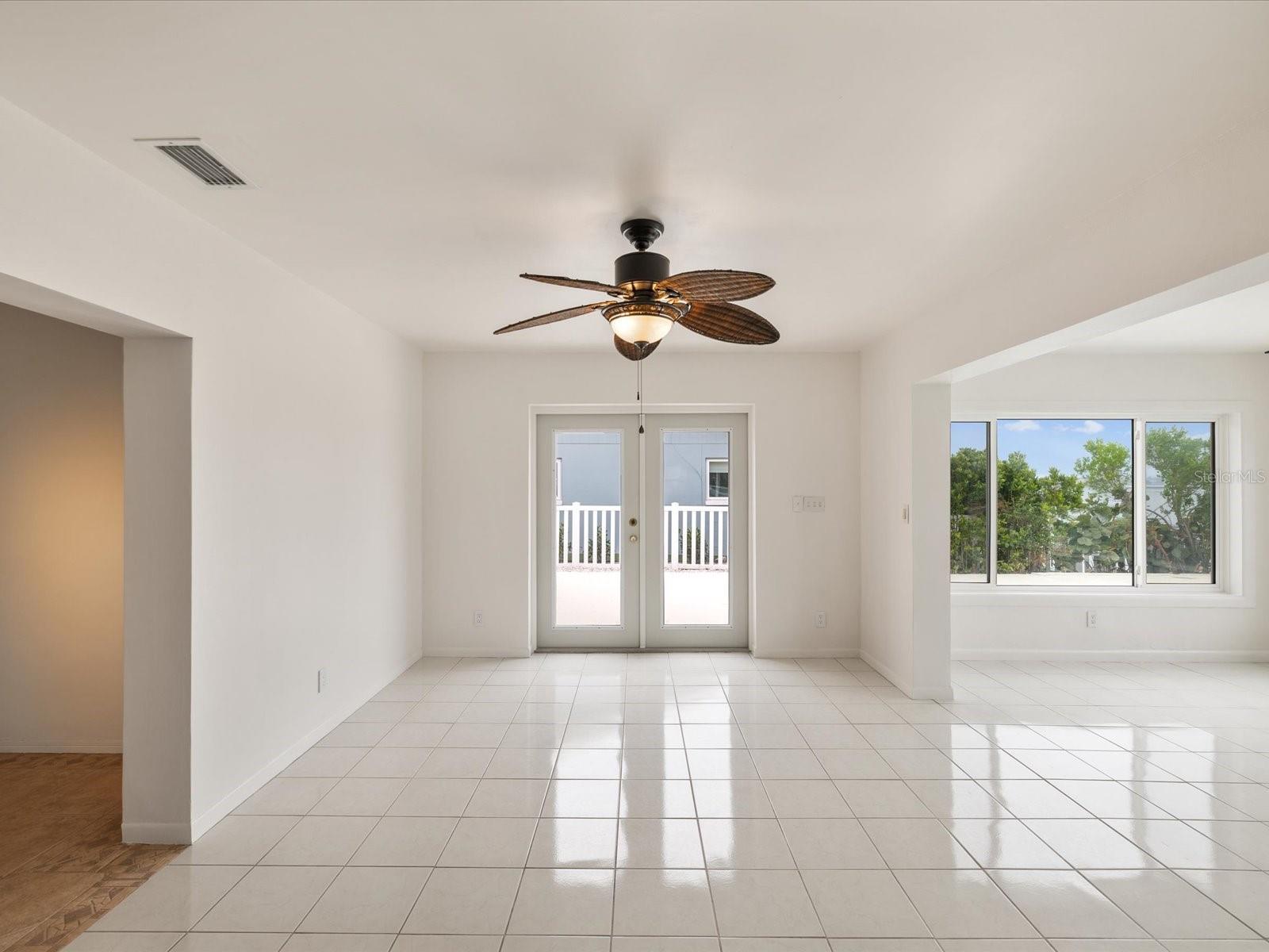 11549 48TH AVE N, ST PETERSBURG, FL, 33708