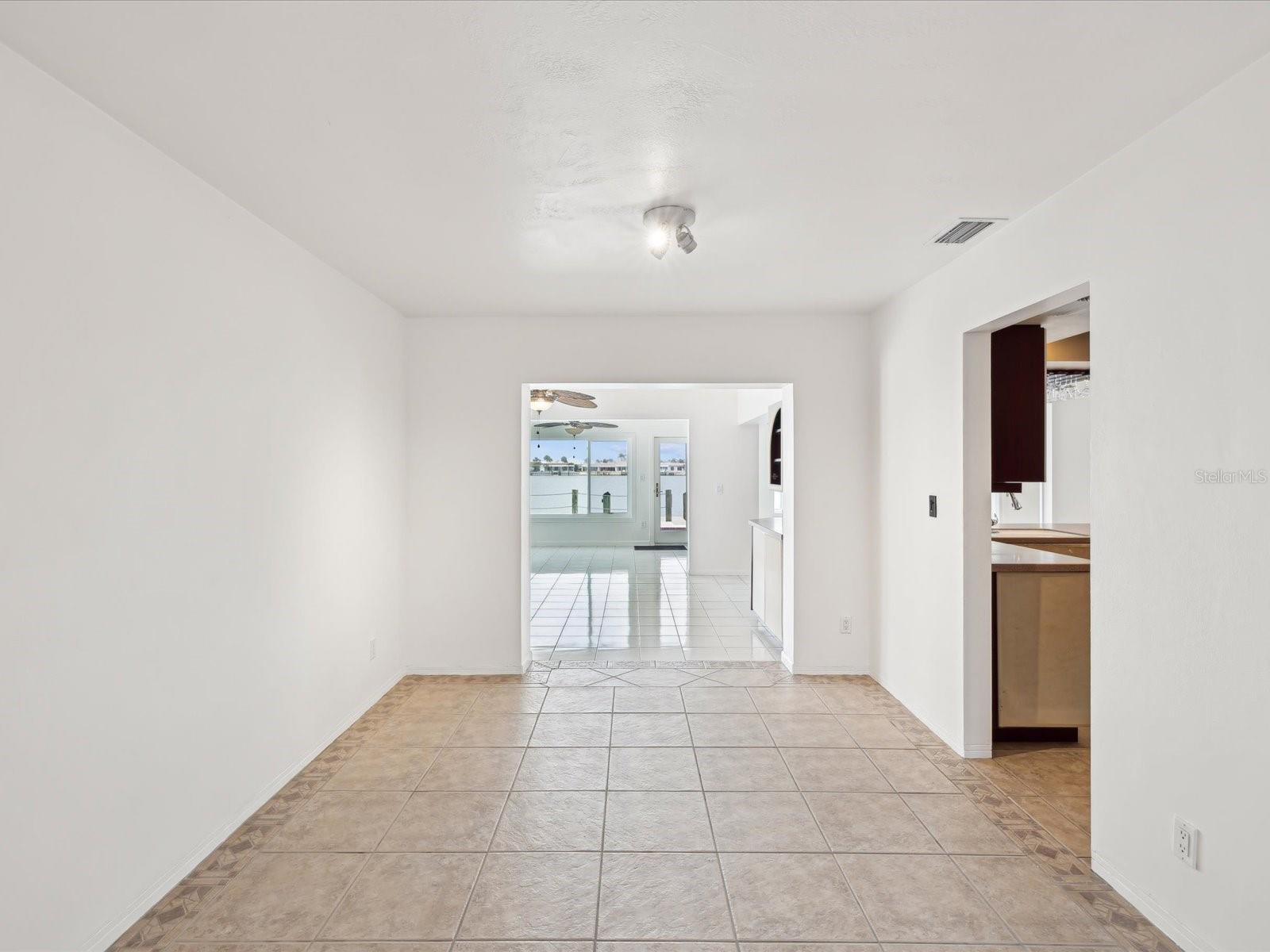 11549 48TH AVE N, ST PETERSBURG, FL, 33708