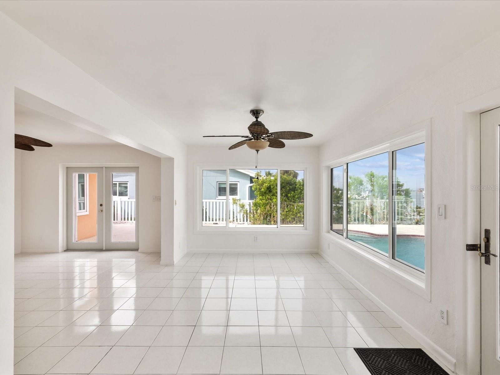 11549 48TH AVE N, ST PETERSBURG, FL, 33708