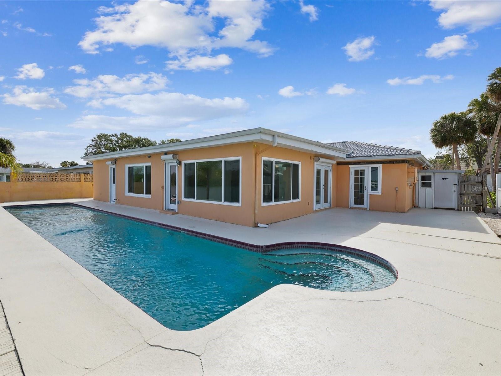 11549 48TH AVE N, ST PETERSBURG, FL, 33708