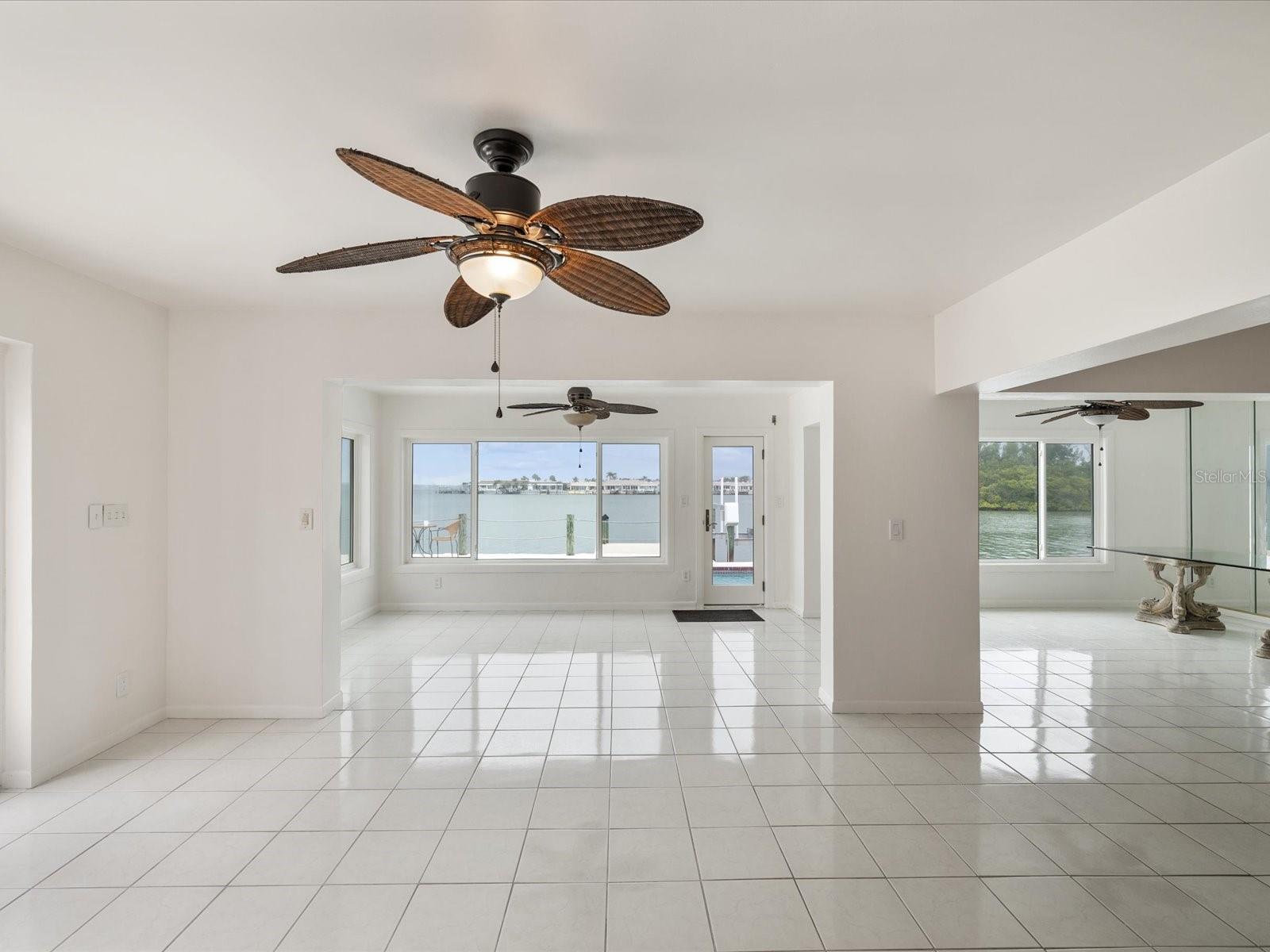 11549 48TH AVE N, ST PETERSBURG, FL, 33708