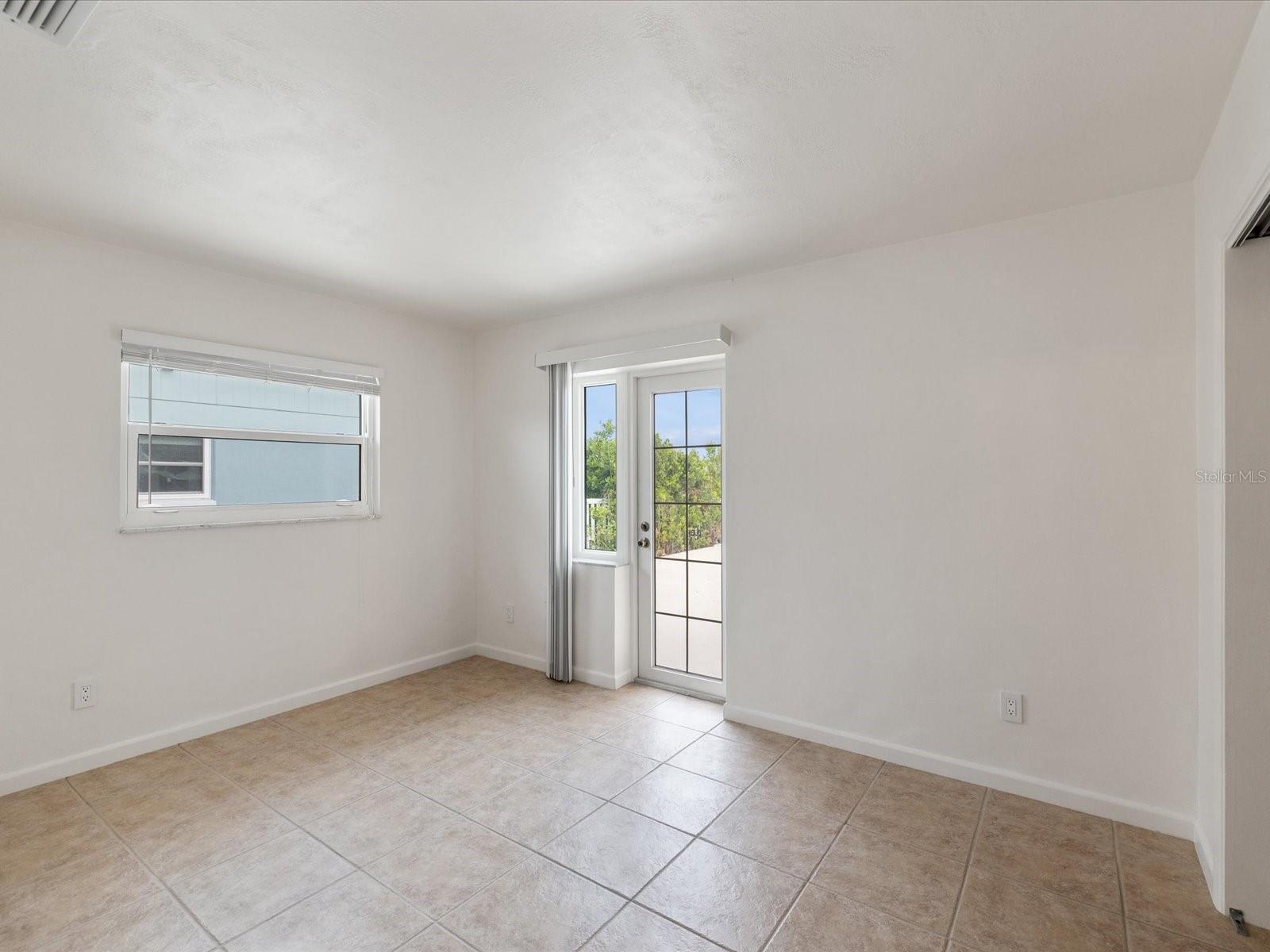 11549 48TH AVE N, ST PETERSBURG, FL, 33708