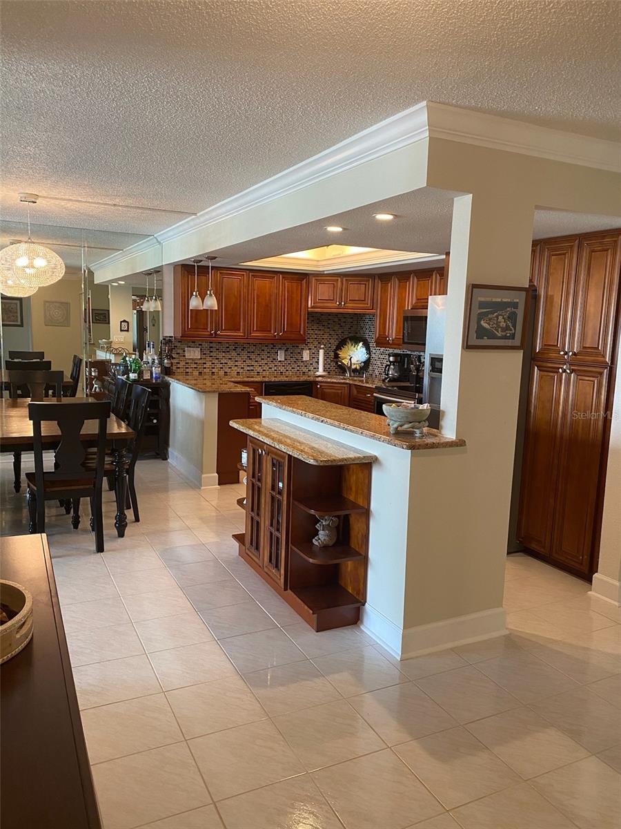 851 BAYWAY BLVD #606, CLEARWATER BEACH, FL, 33767