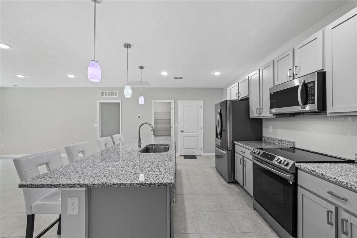 197 PARKVIEW DR, PALM COAST, FL, 32164