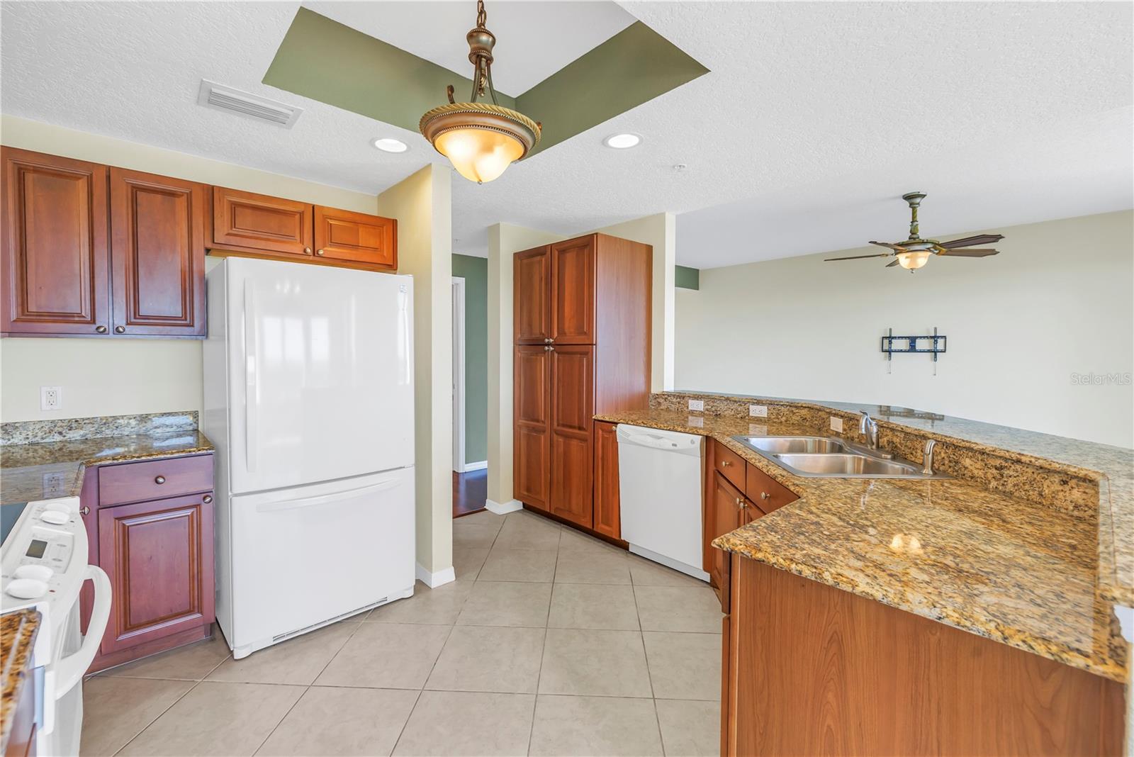 10851 MANGROVE CAY LN NE #714, ST PETERSBURG, FL, 33716