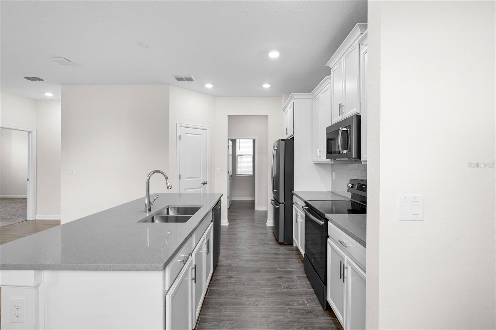 1033 BLACKWOLF RUN RD, DAVENPORT, FL, 33896