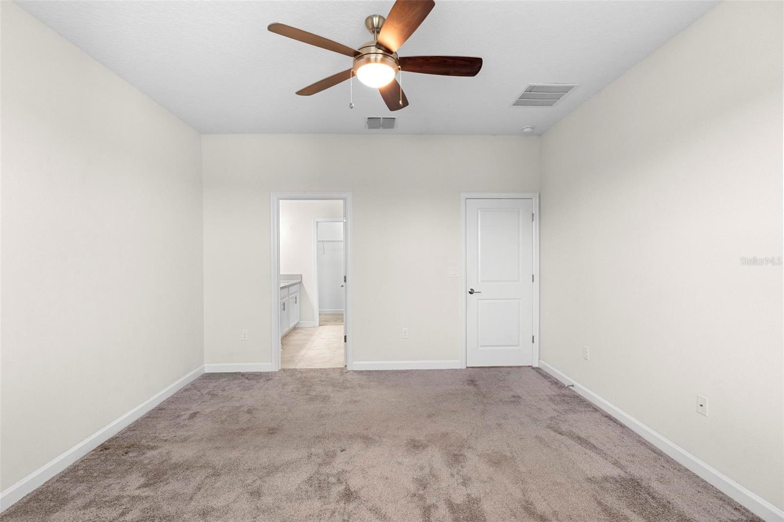 1033 BLACKWOLF RUN RD, DAVENPORT, FL, 33896