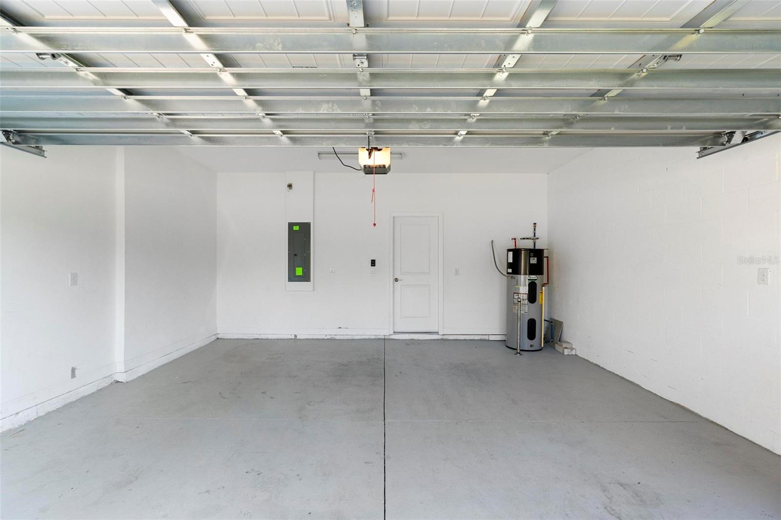 1033 BLACKWOLF RUN RD, DAVENPORT, FL, 33896