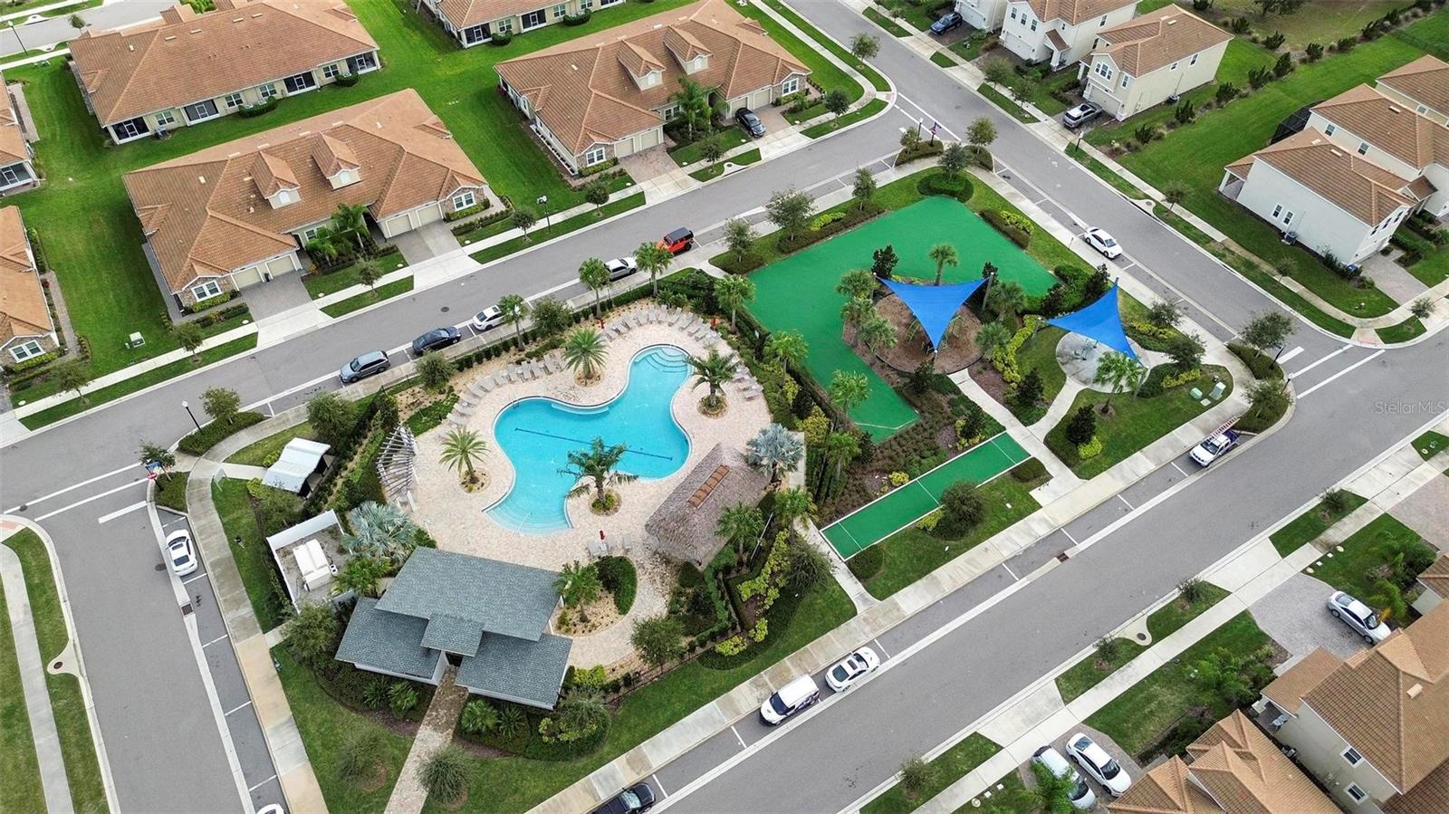 1033 BLACKWOLF RUN RD, DAVENPORT, FL, 33896