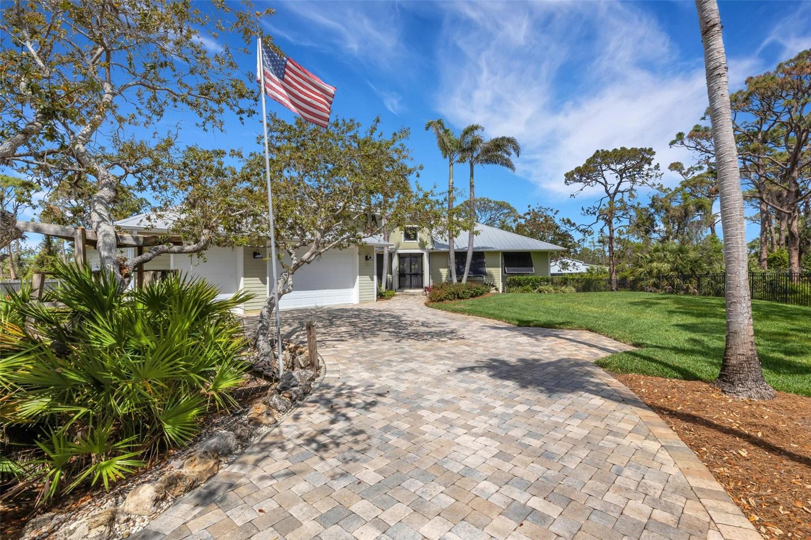 1657 BAYSHORE DR, ENGLEWOOD, FL, 34223