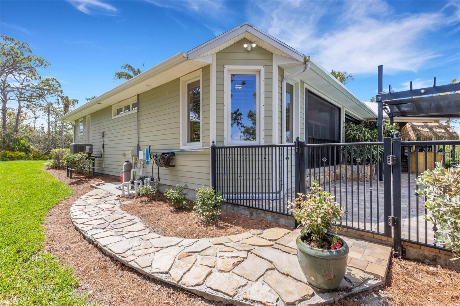 1657 BAYSHORE DR, ENGLEWOOD, FL, 34223