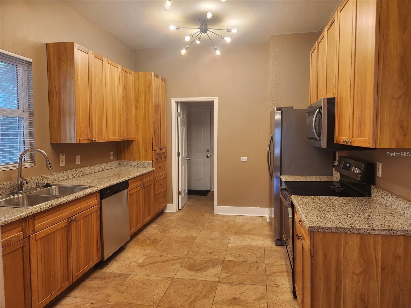 1923 W PINE ST, TAMPA, FL, 33607