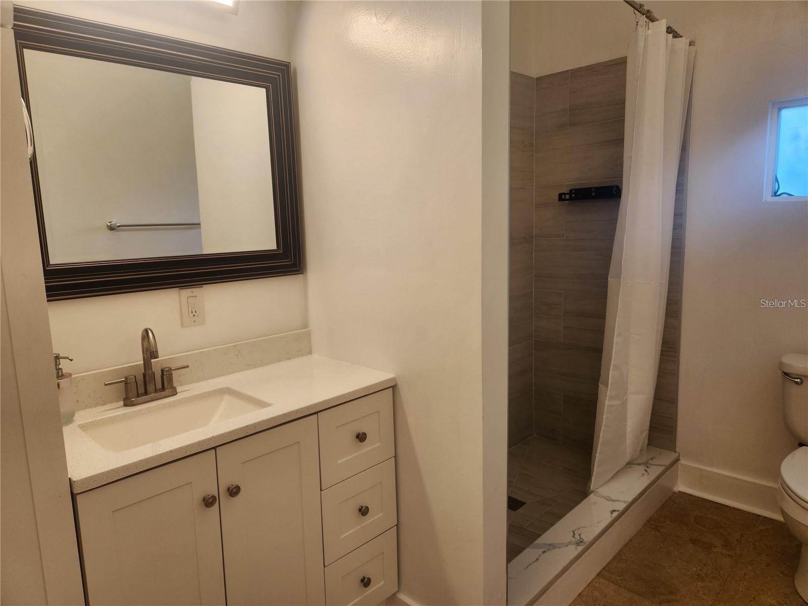 1923 W PINE ST, TAMPA, FL, 33607