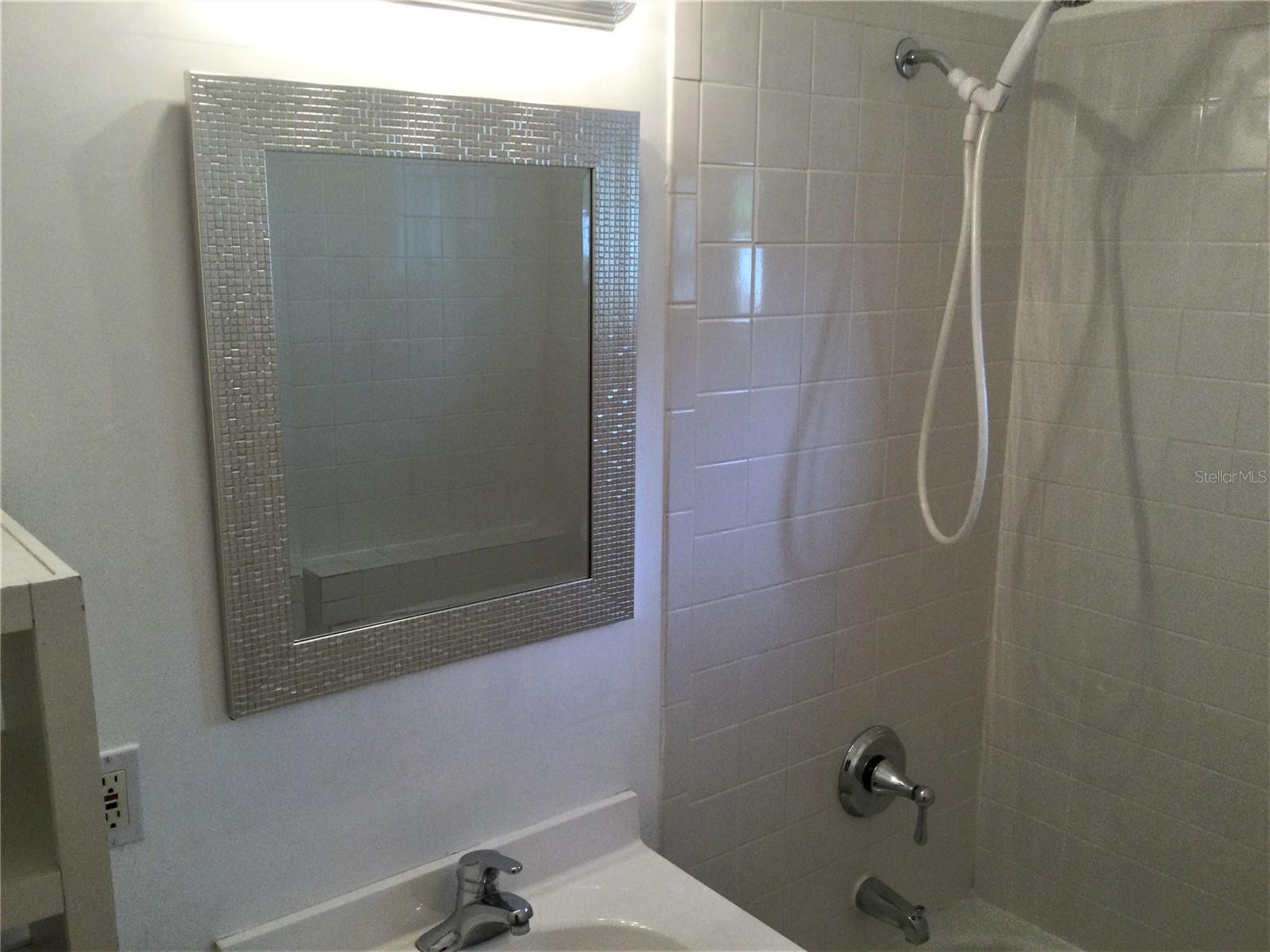 1923 W PINE ST, TAMPA, FL, 33607