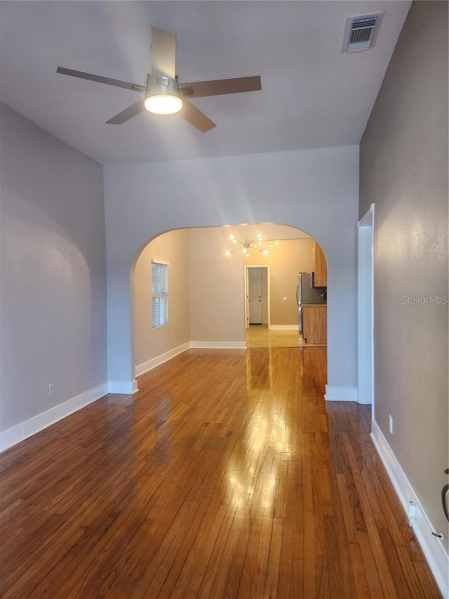 1923 W PINE ST, TAMPA, FL, 33607