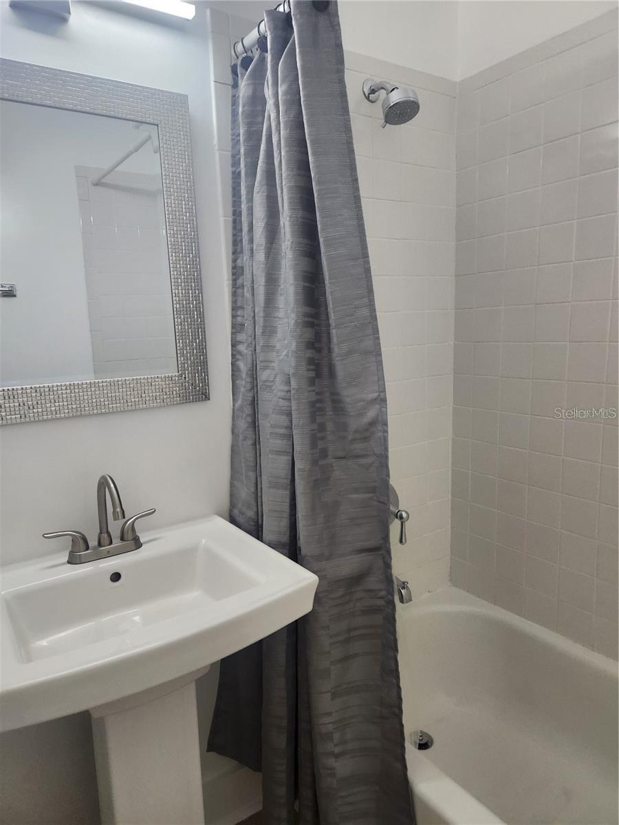 1923 W PINE ST, TAMPA, FL, 33607