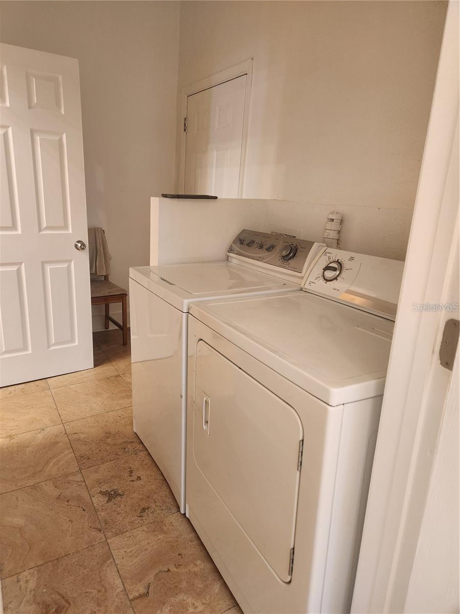 1923 W PINE ST, TAMPA, FL, 33607