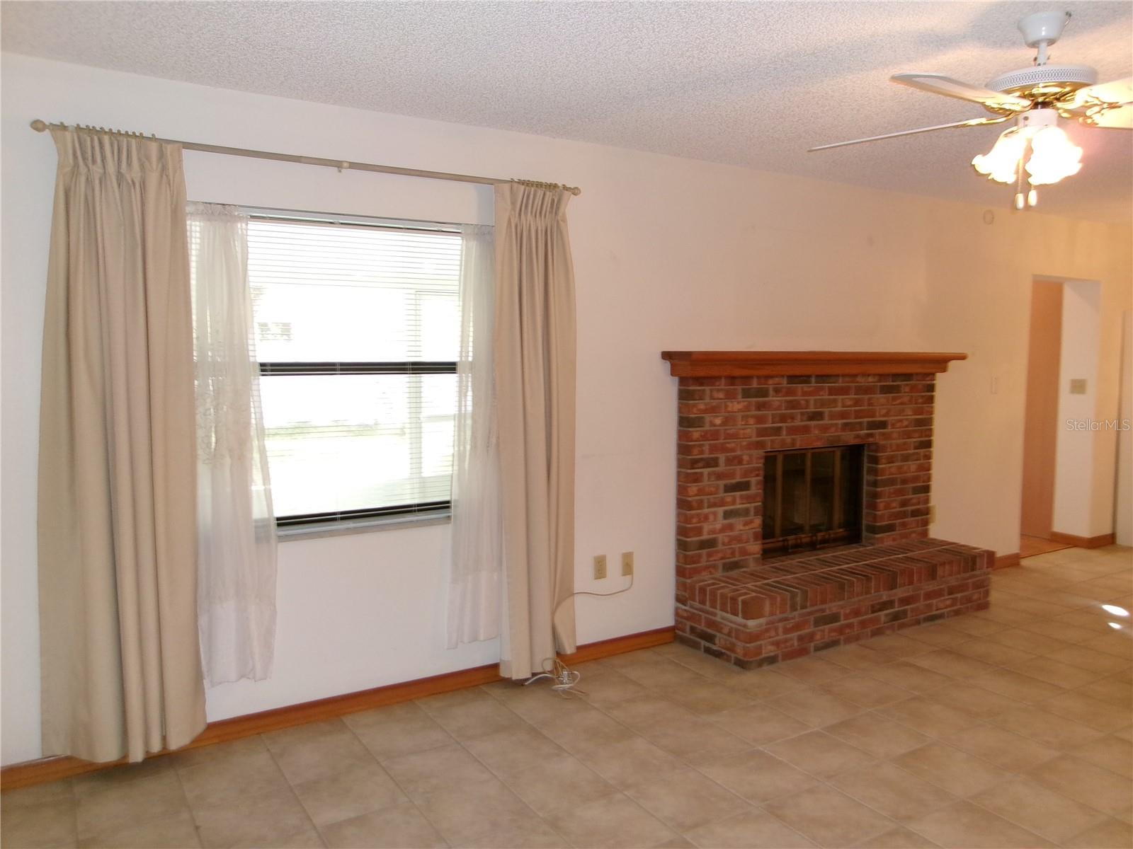 26225 TROON AVE, MOUNT PLYMOUTH, FL, 32776