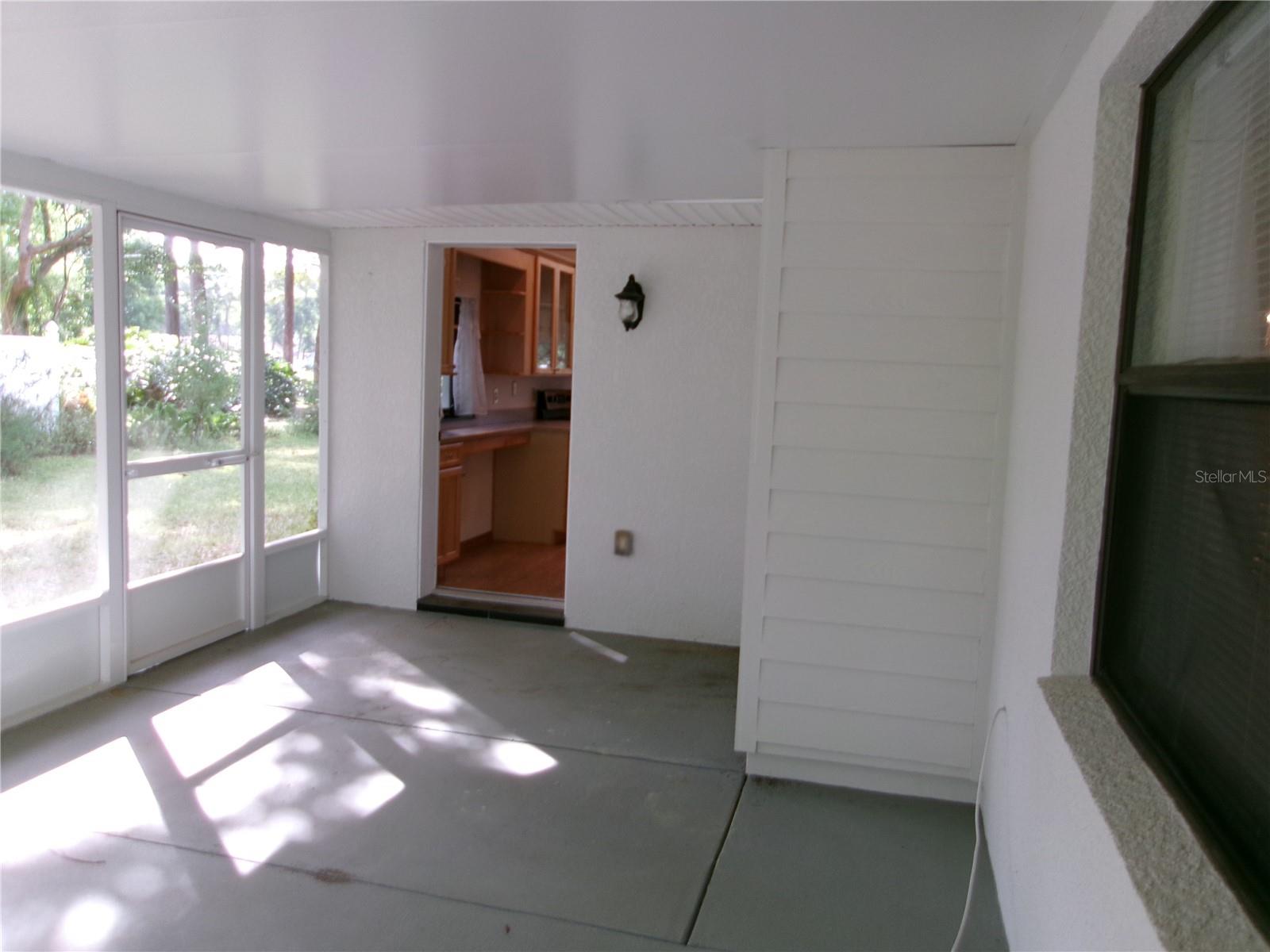 26225 TROON AVE, MOUNT PLYMOUTH, FL, 32776