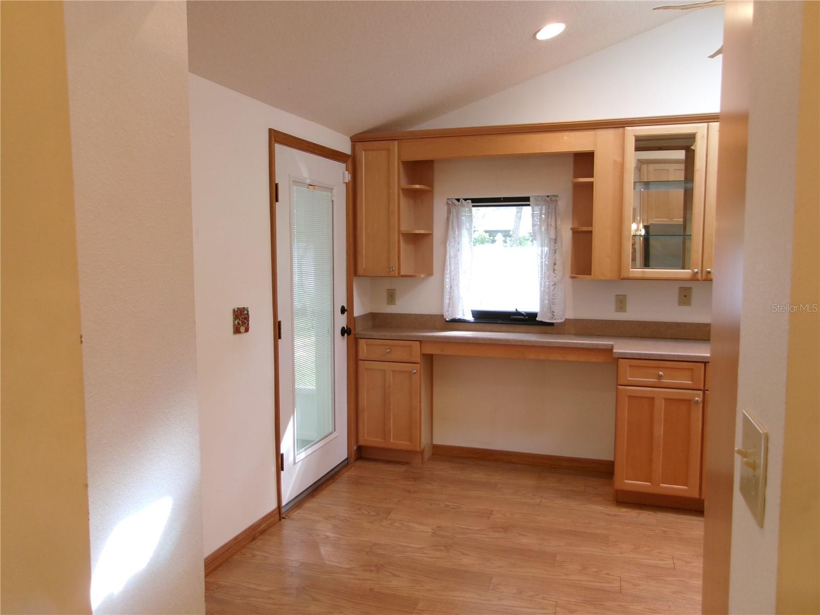 26225 TROON AVE, MOUNT PLYMOUTH, FL, 32776