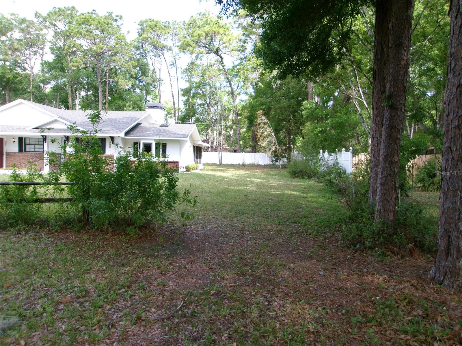 26225 TROON AVE, MOUNT PLYMOUTH, FL, 32776