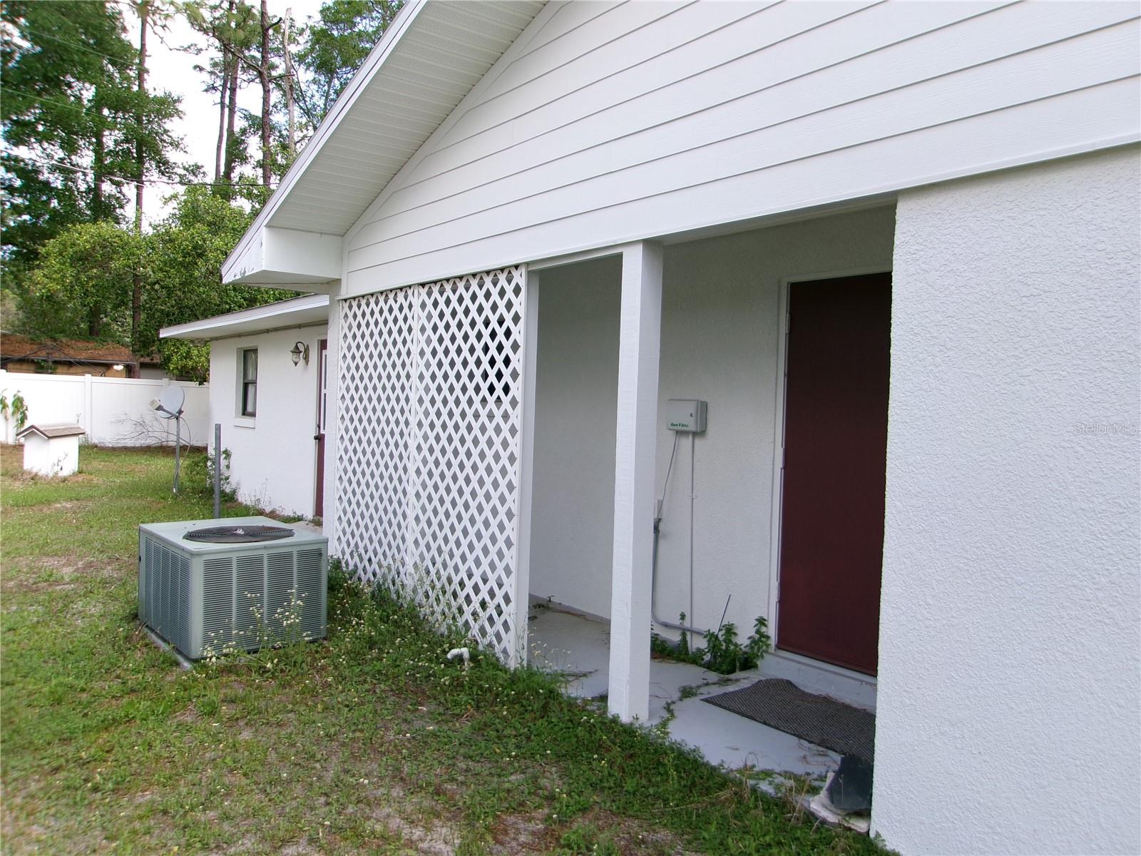 26225 TROON AVE, MOUNT PLYMOUTH, FL, 32776