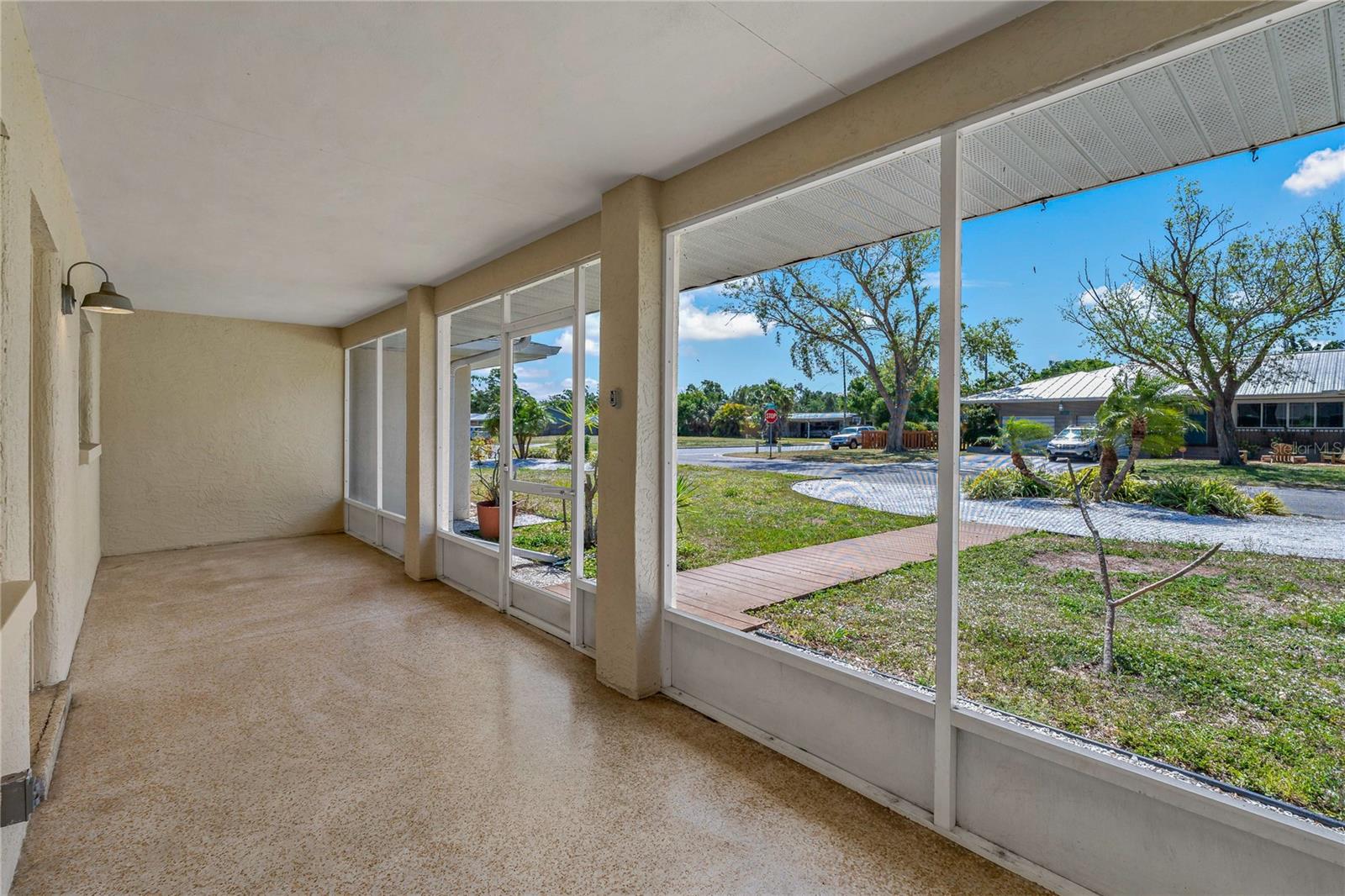 2485 BELVOIR BLVD, SARASOTA, FL, 34237