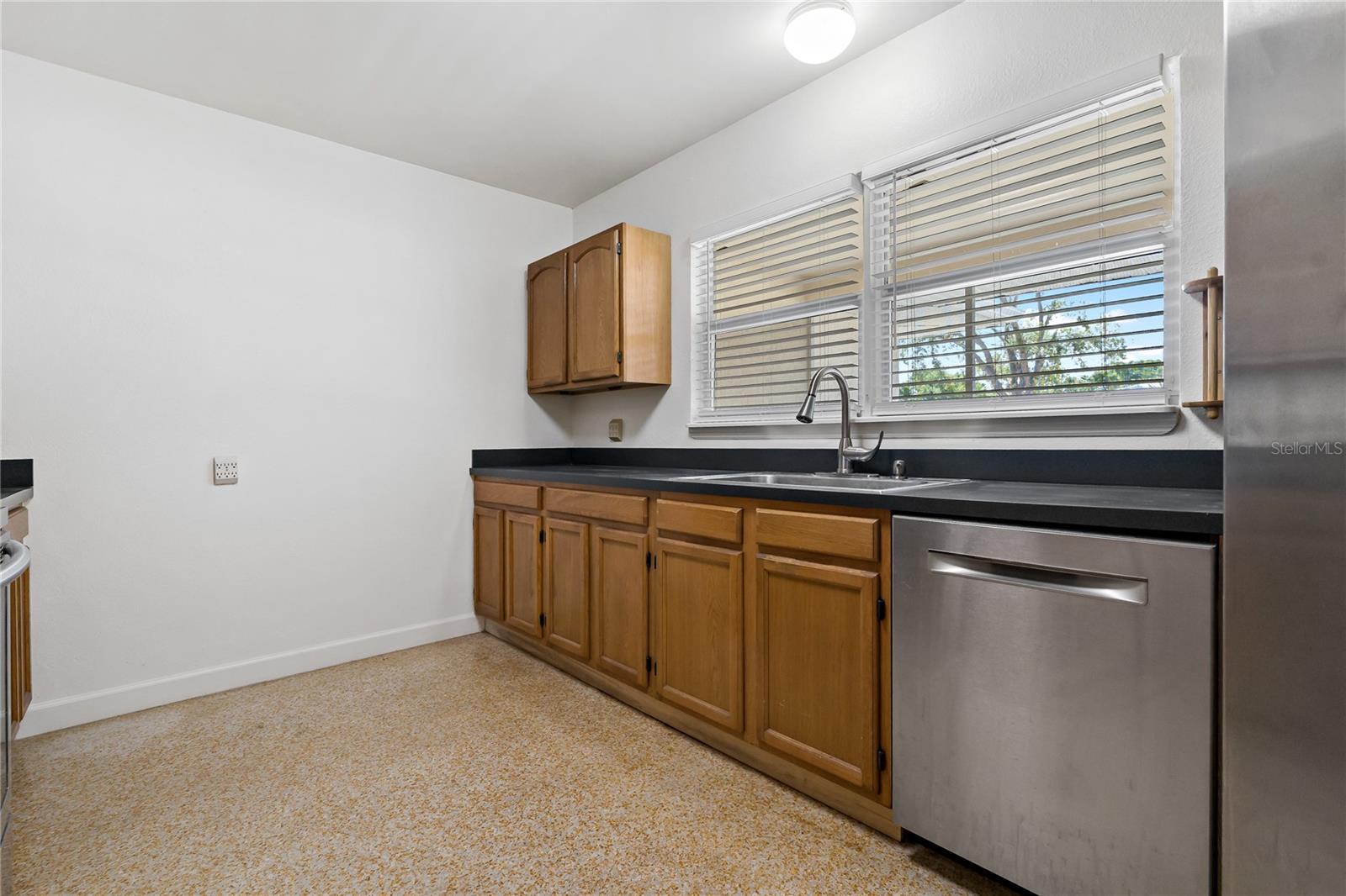 2485 BELVOIR BLVD, SARASOTA, FL, 34237