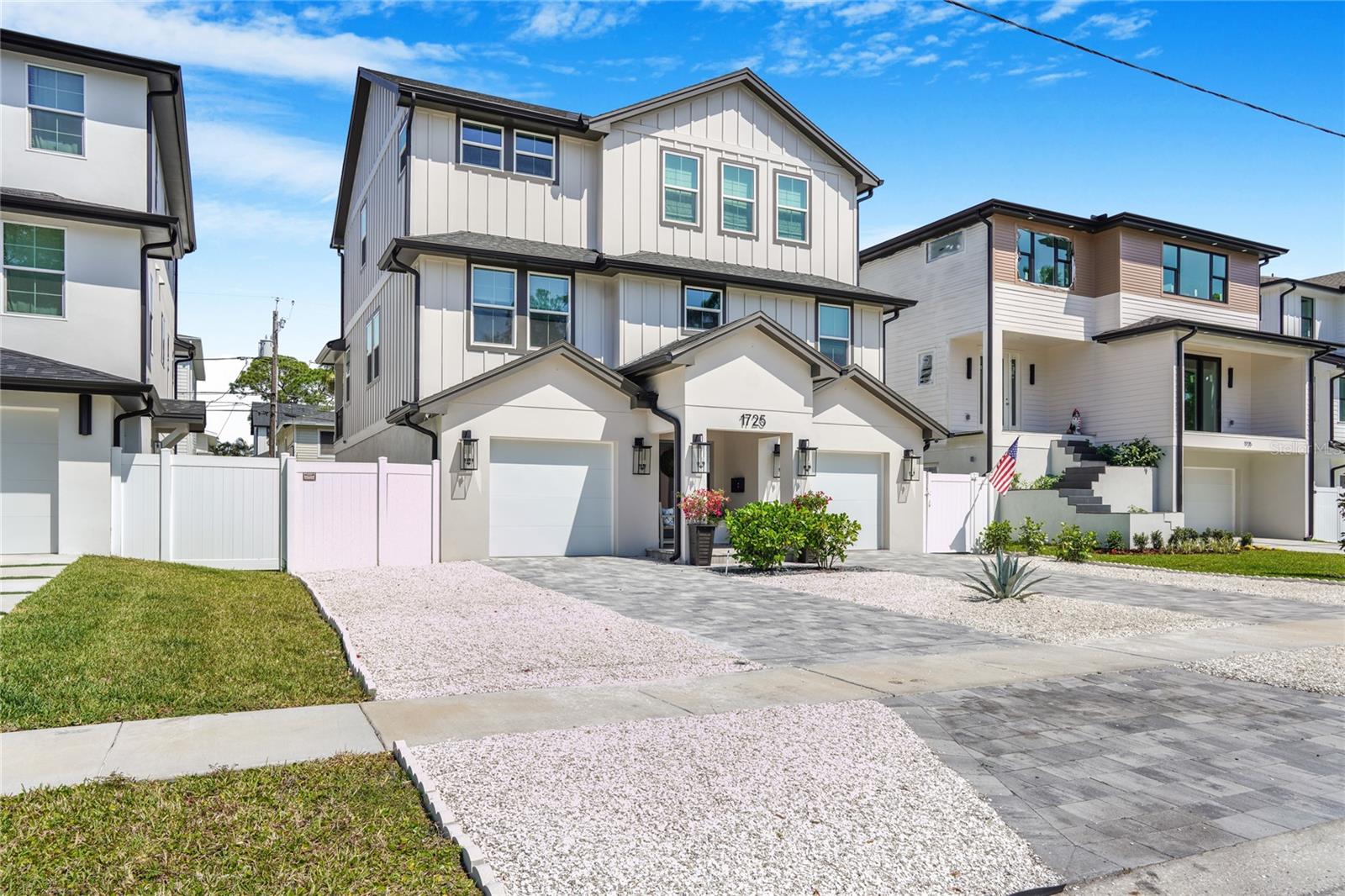 1725 MASSACHUSETTS AVE NE, ST PETERSBURG, FL, 33703
