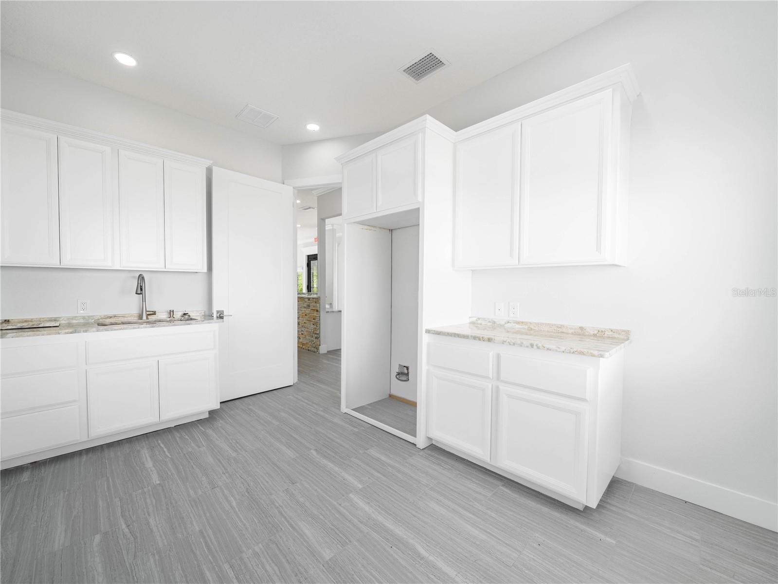 213 AVENUE G SW, WINTER HAVEN, FL, 33880